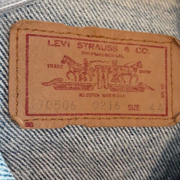 Levis VINTAGE Denim 70506 0216 Trucker Jacket Little e Distressed Made USA 44 - Picture 4 of 11